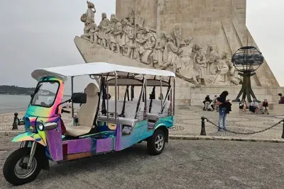 Private guided tour to 7 Colinas and Belém in an electric Tuk Tuk with 4.5 hours.