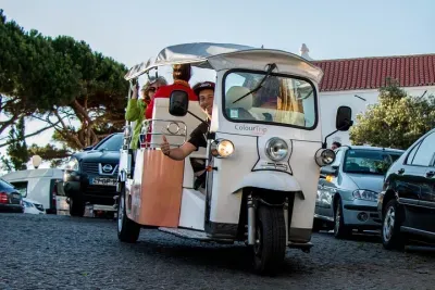 Lisbon Highlights: Private Half-Day Tuk Tuk Adventure Sightseeing