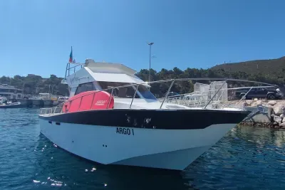 Yacht Tour - Sesimbra and Arrabida's Secret Beaches and Bays