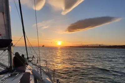 Day Time / Sunset Boat tour in Lisbon with portuguese wine