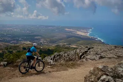 E-bike from Sintra Mountains to Cascais Sea with pickup in Lisbon