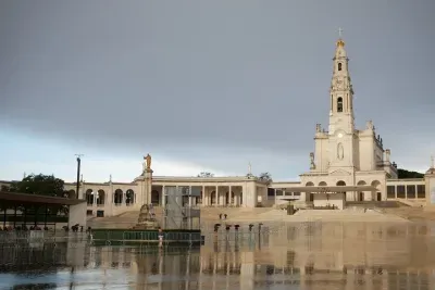 Private Fátima, Nazaré and Óbidos Full-Day Tour