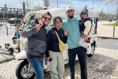 Historic Lisbon Tour in Private Tuk-tuk