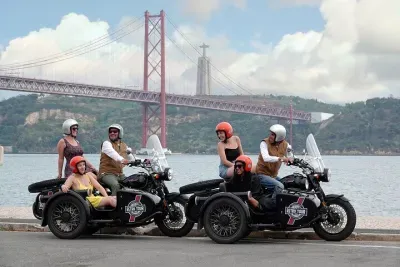 Lisbon: El Cristo-Rei Motorcycle Side-car Tour