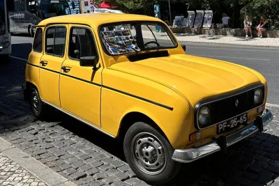 2 Hours Sintra Experience Renault 4L Tour 