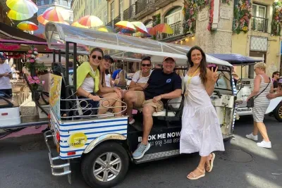 Private tuk tuk tour in old city Lisbon (Standard-1h30)