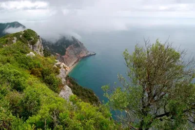 Hiking tour to the highest limestone cliff of continental Europe