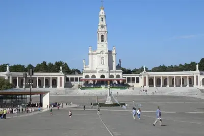 Prívate tour to Fátima, Batalha, Nazaré and Óbidos