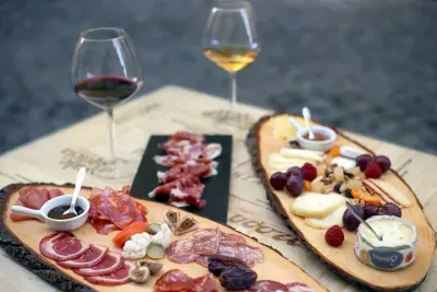 Private Lisbon Tour with Premium Portuguese Wine and Tapas Tasting