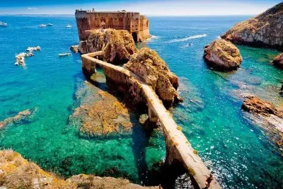 Berlengas Island Catamaran Tour - Round Trip