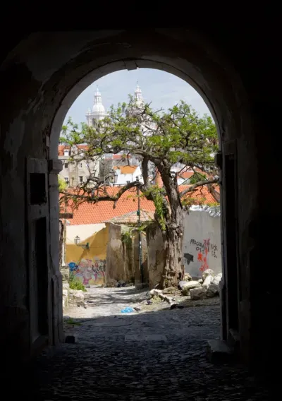 Alfama - Glimpse through Arch