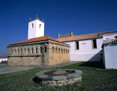 Domus Municipalis - Braganca