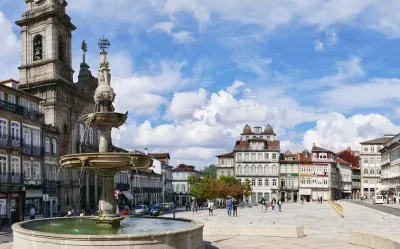 Largo do Toural - Guimarães