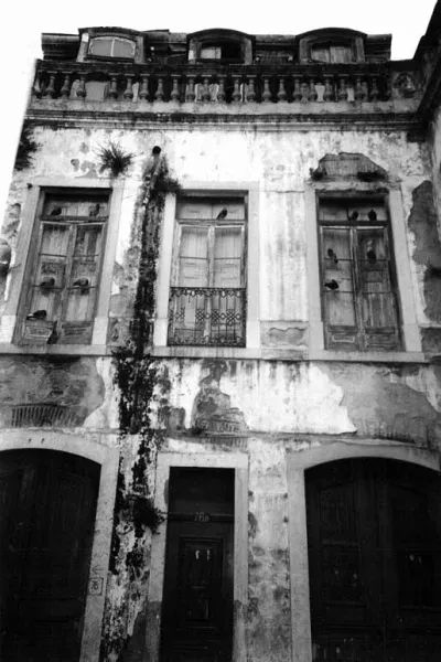 Run Down House - Lisbon