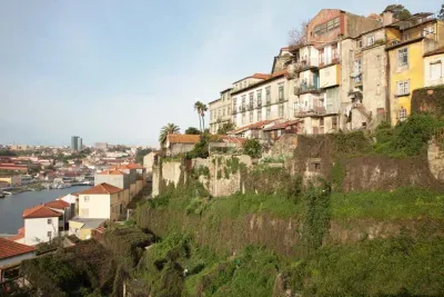 Porto - Houses behind the Ribeira