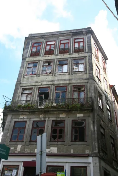 Dilapidated Building - Porto