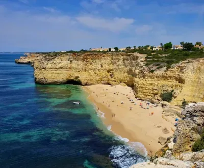 Praia do Vale de Centeanes