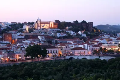 Silves by night