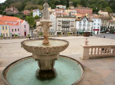 Fountain in front of Palacio Nacional - Sintra