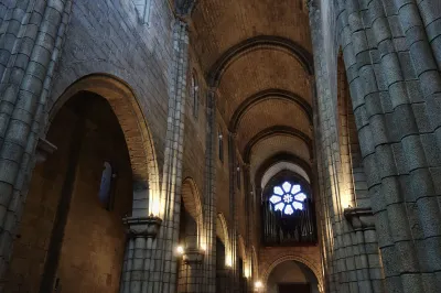 Porto Cathedral interior - nave