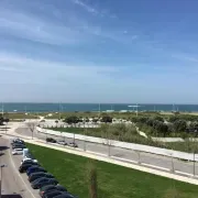 Cozy Beach Front with Rooftop