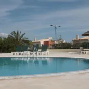 Apartamento com Piscina em Albufeira