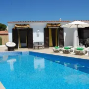 Villa 2, cozy on Oura beach, Albufeira