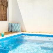 Ambassador Private Pool Suites