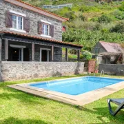 Casa do Pombal, a Home in Madeira