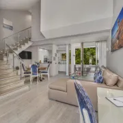 Renovated Penthouse with Walking Distance to Marina