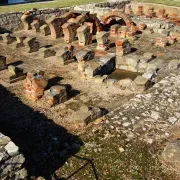 Cerro da Vila - Bathhouses