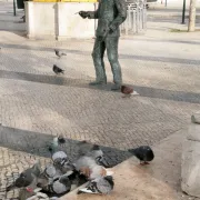 Bairro Alto Statue