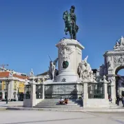 Praca do Comercio statue