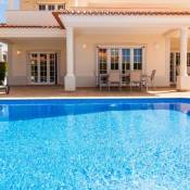 Villa Branca - 4 bedroom holiday villa with pool & WiFi at Praia del Rey