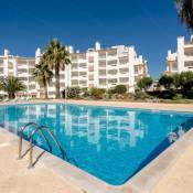 Albufeira Centrally Located Apartment with Pool View