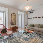 LovelyStay - Beautiful, Calm & Spacious Flat near Bairro Alto