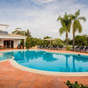 Carvoeiro Villa Sleeps 14 Pool Air Con WiFi