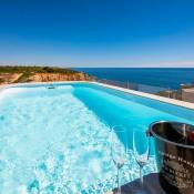 Benagil Villa Sleeps 4 Pool Air Con WiFi