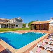 Barradas Villa Sleeps 8 Pool Air Con WiFi