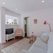 Sunny Apt with Patio + Free Pick-Up By TimeCooler