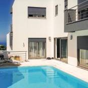 Beautiful home in Lourinhã w/ WiFi, 3 Bedrooms and Outdoor swimming pool