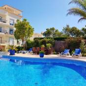Amazing Apartment w/Pool! Only 5min to the Beach!