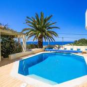 Carvoeiro Villa Sleeps 8 with Pool Air Con and WiFi