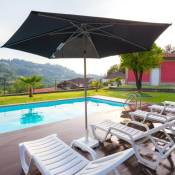 Villa with 3 bedrooms in Sobradelo da Goma with wonderful mountain view private pool enclosed garden 60 km from the beach