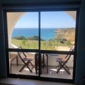 Apartment with one bedroom in Carvoeiro with wonderful sea view and furnished balcony 50 m from the beach