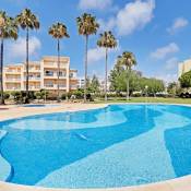 Vilamoura Palm Tree with Pool by Homing