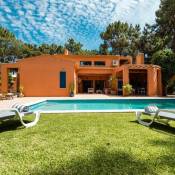 Villa Lotus Verde - Spacious 6 Bedroom Villa in Aroeira - Pool Table and Private Pool