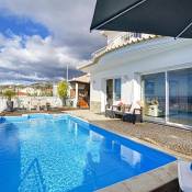 Lugar de Baixo Villa Sleeps 8 with Pool and Air Con