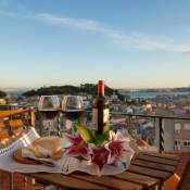 Graça - Castle | Lisbon Cheese & Wine Apartments