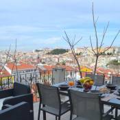 RH MONTE | 2, Lisbon Terrace & View Apartment